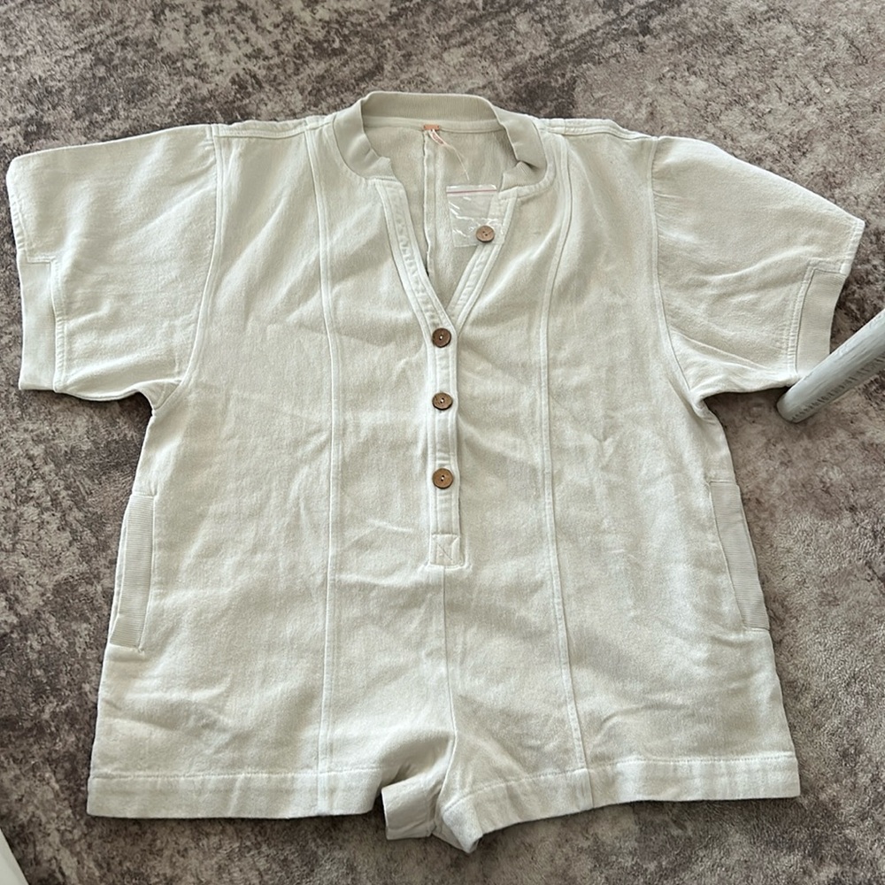 NWOT FREE PEOPLE CREAM ROMPER